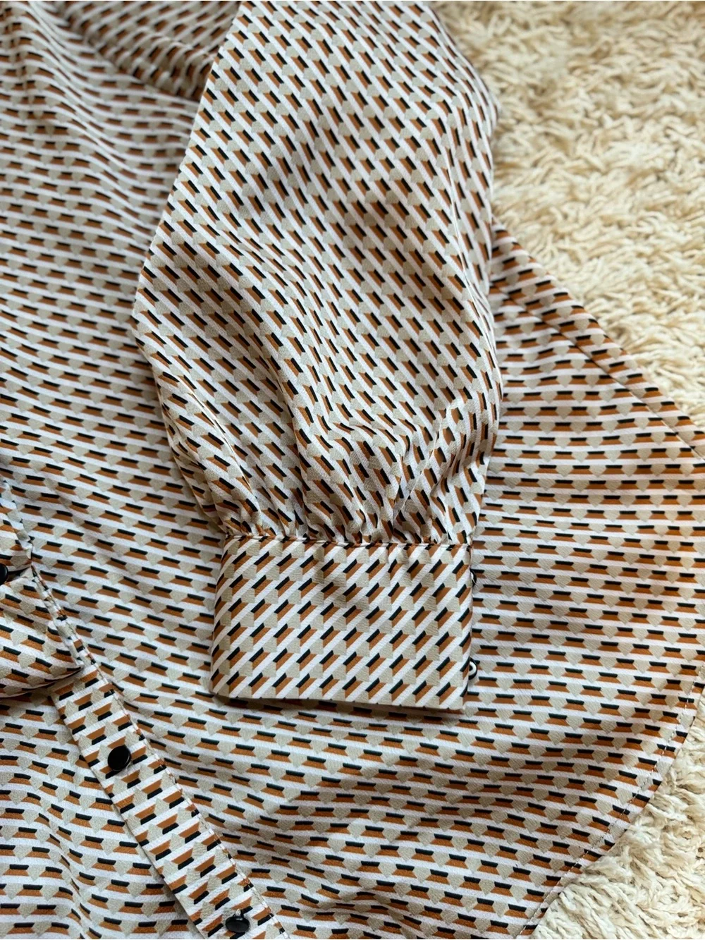 Zara Cream and Brown Geometric Button-Up Blouse - Picture 4 of 5